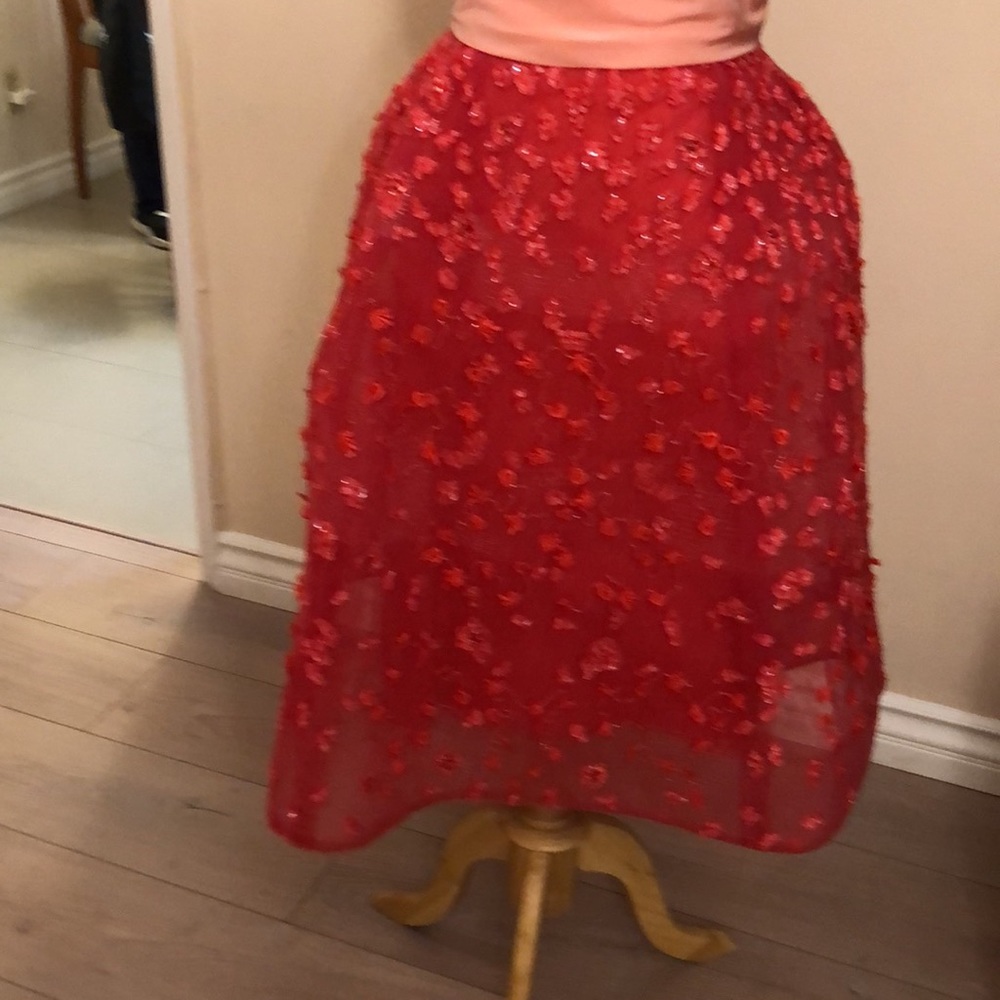 Dress. - Picture 3 of 10